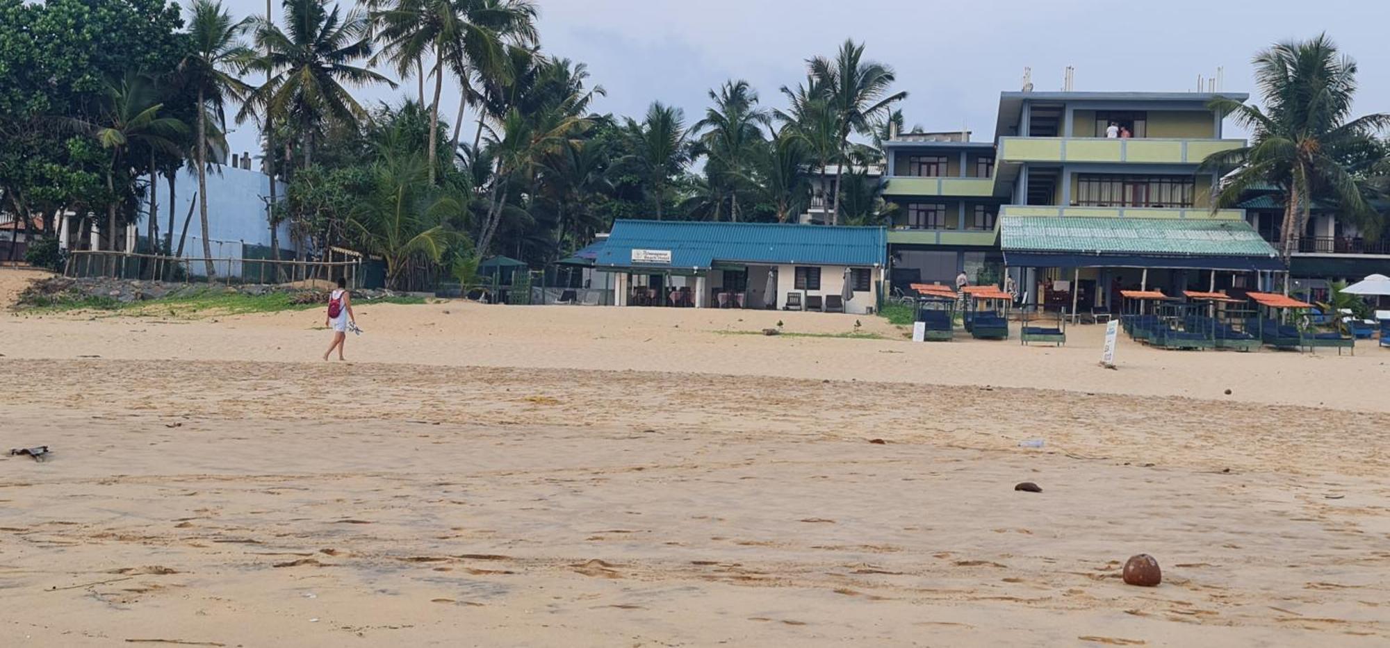 Thiranagama Beach Hotel Hikkaduwa Exterior photo